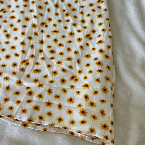 WeWoreWhat Sunflower Mini Skirt - Picture 3 of 10